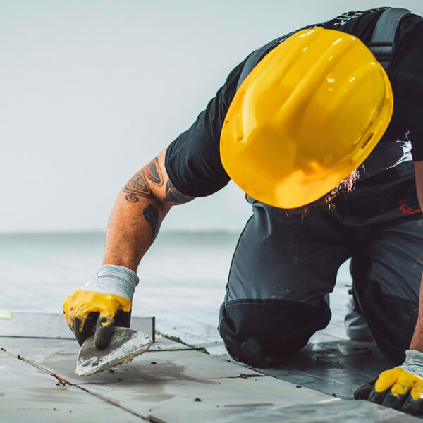 hand_serv-commercial-thumb-4