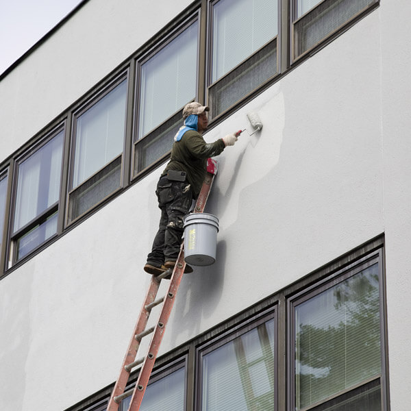 hand_serv-commercial-thumb-5