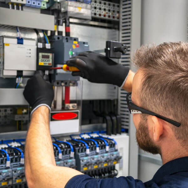 hand_serv-home-thumb-4